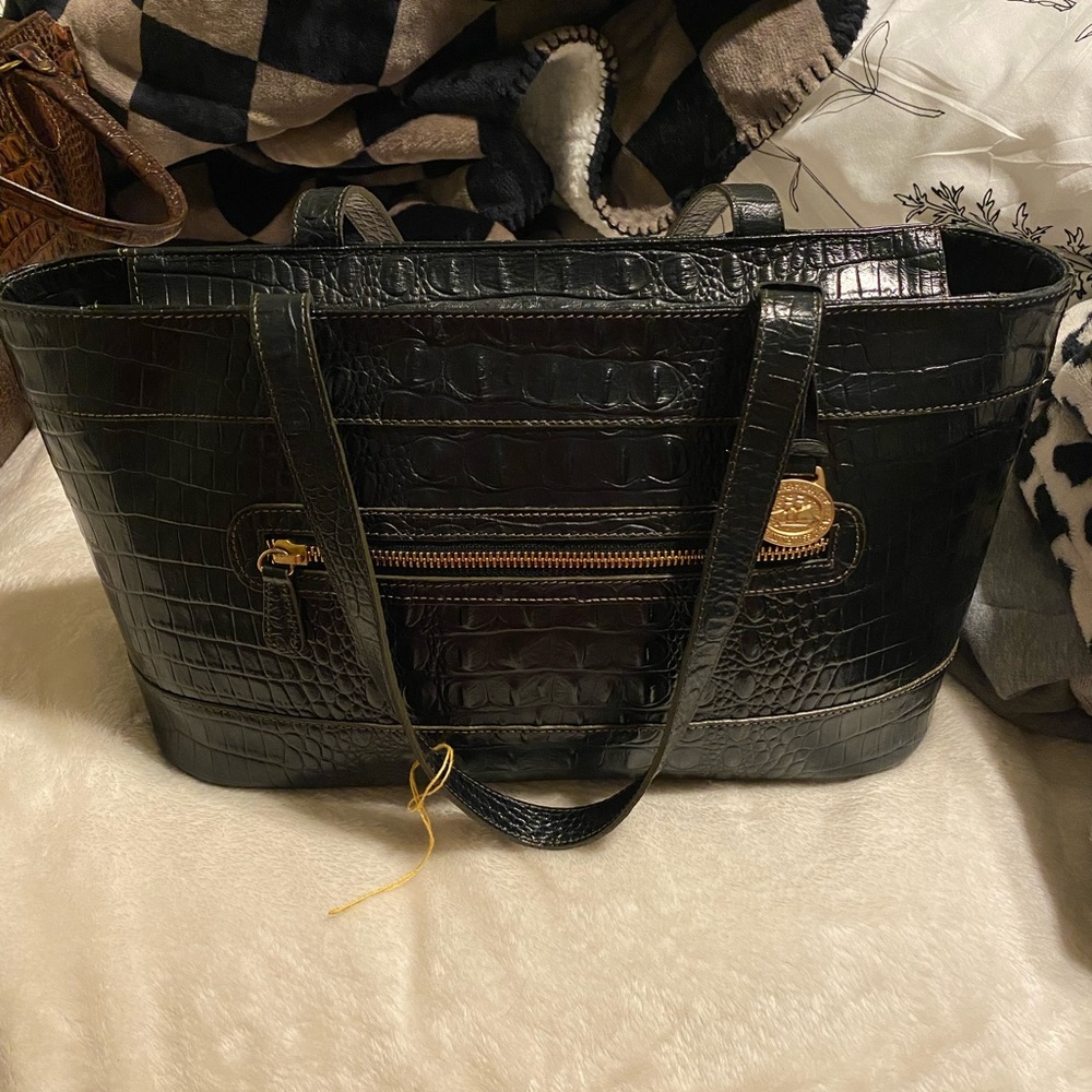Black leather Brahmin bag in mint condition